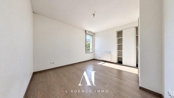 Appartement T2 en Rez-de-Jardin avec Garage Place de parking 01170 Gex