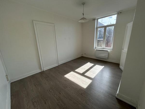 A LOUER : T2 à LILLE • Place Jacquard - REPUBLIQUE • 755 € CC • Réf. G264-3