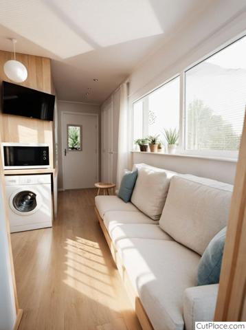 STUDIO AVEC BALCON + CAVE A 50 M DE LA MER