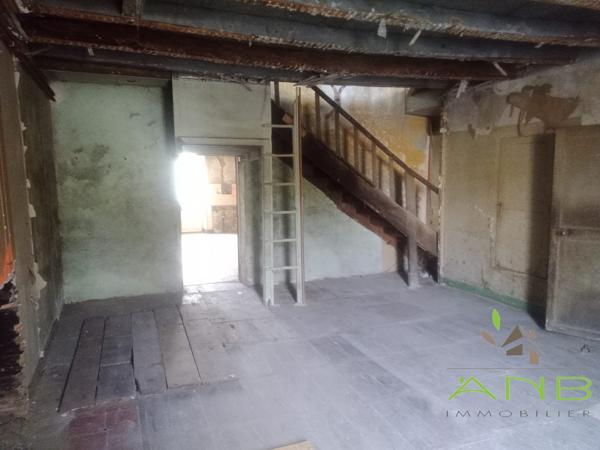 Maison avec potentiel locatif centre Saint Claud