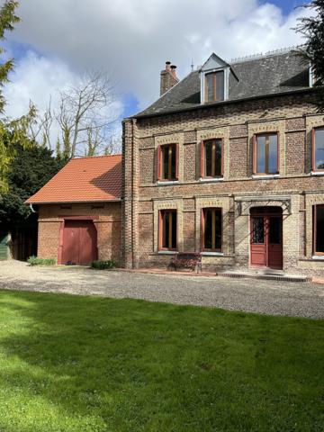 Maison de caractère en bord de rivière- Longueville Sur Scie-Sur-Scie
