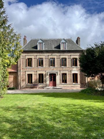 Maison de caractère en bord de rivière- Longueville Sur Scie-Sur-Scie