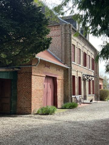 Maison de caractère en bord de rivière- Longueville Sur Scie-Sur-Scie