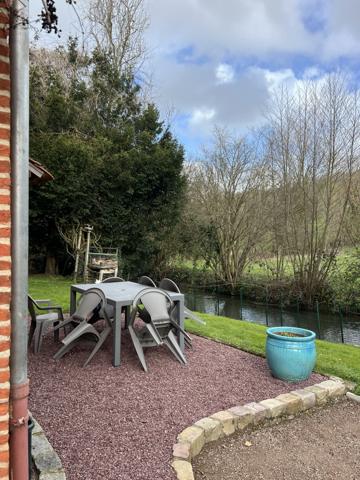 Maison de caractère en bord de rivière- Longueville Sur Scie-Sur-Scie