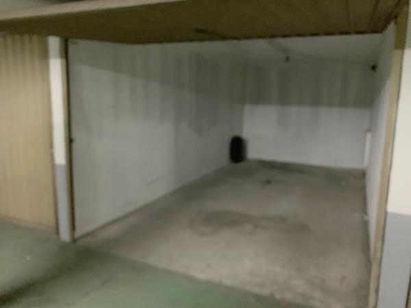 Paris (75006) PARIS 75006 BOX EN SOUS SOL SECURISE