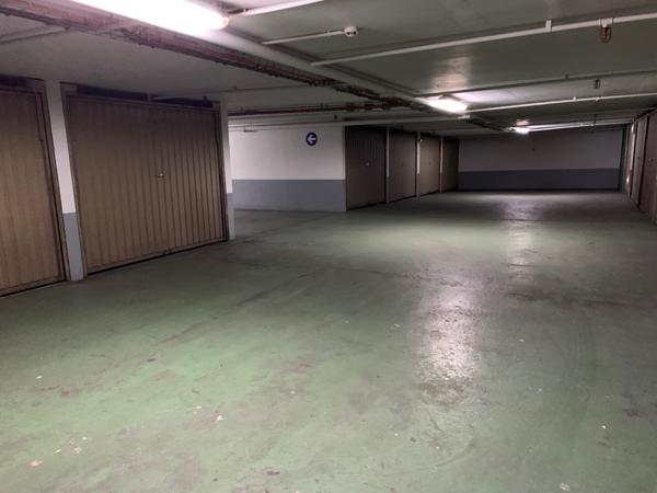 Paris (75006) PARIS 75006 BOX EN SOUS SOL SECURISE