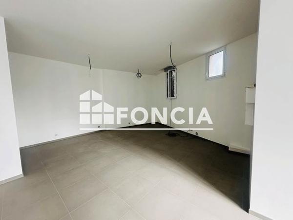 Location Local commercial 2 pièces 73.5 m² - 65 RUE CHARLES DE GAULLE Deuil La Barre 95170