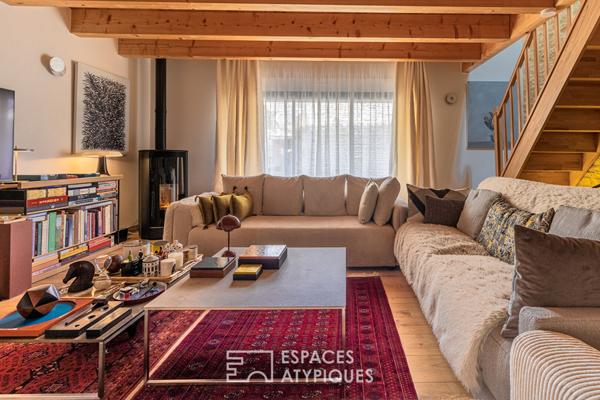 Élégance de la pierre et du bois dans une bâtisse de caractère