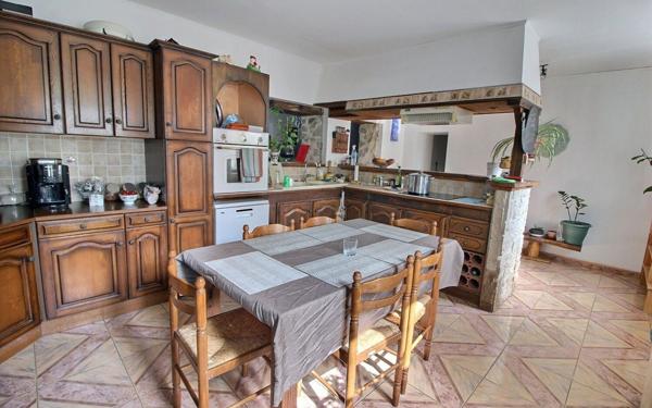 Maison à vendre    5 pièces •  Le Creusot