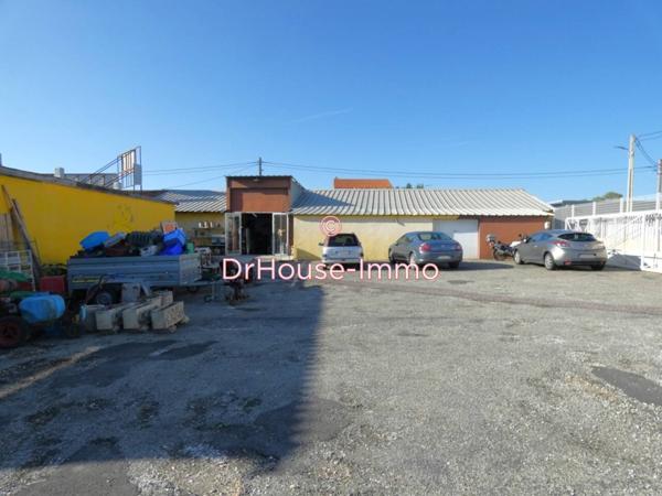 Bien immobilier à vendre 6 pièces de 945 m²