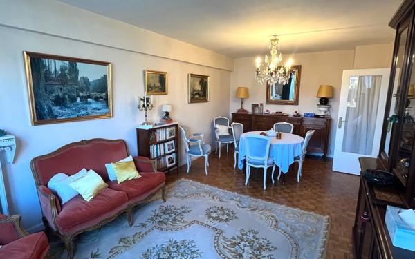 Appartement à vendre    3 pièces • 63,79 m2 Saint-Mandé