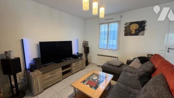 BAUD MAISON de 2005  avec 4 chambres dans hameau