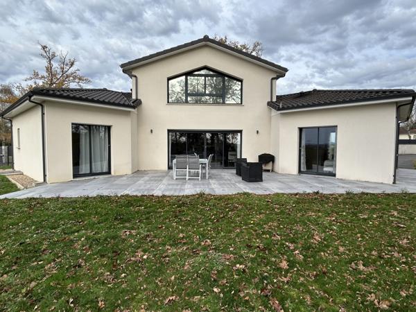 Maison 6 pièces - 160 m²