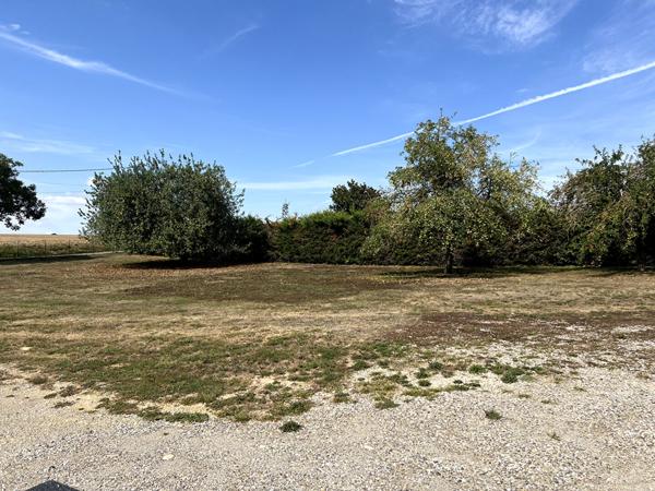 Terrain constructible - Meyrieu les etangs
