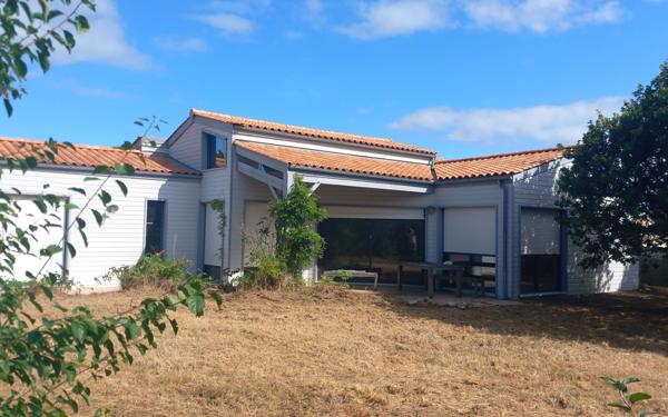 Maison à vendre    4 pièces •  Saint-Pierre-d'Oléron