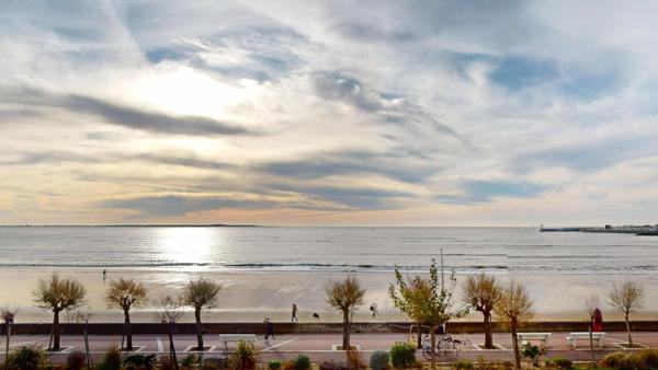 Villa d'éqoque Face à la mer - 286m2 - Royan 17200