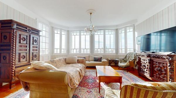 Villa d'éqoque Face à la mer - 286m2 - Royan 17200