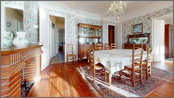 Villa d'éqoque Face à la mer - 286m2 - Royan 17200