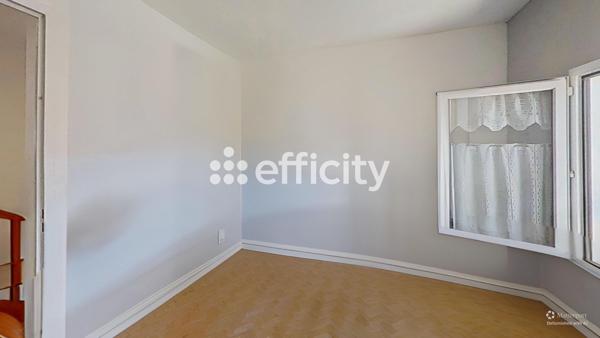 Maison
         4 pièces
        - 80 m² 395 000 € *