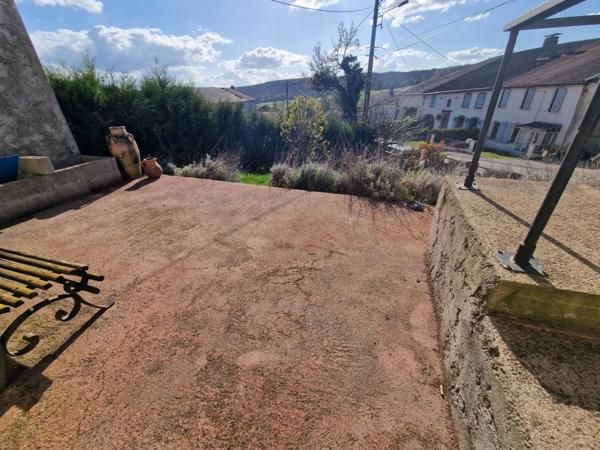 MAISON plain-pied à vendre 3 pièces proche de VITTEL (88) avec TERRASSE , GARAGE et TERRAIN