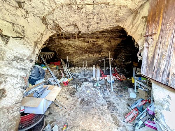 Compeyre (12520) Maison à rénover au coeur de Compeyre