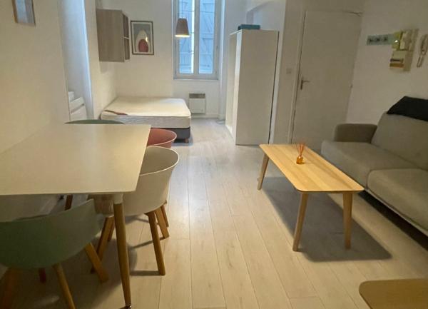 Appartement à louer    1 pièce • 33 m2 Mont-de-Marsan