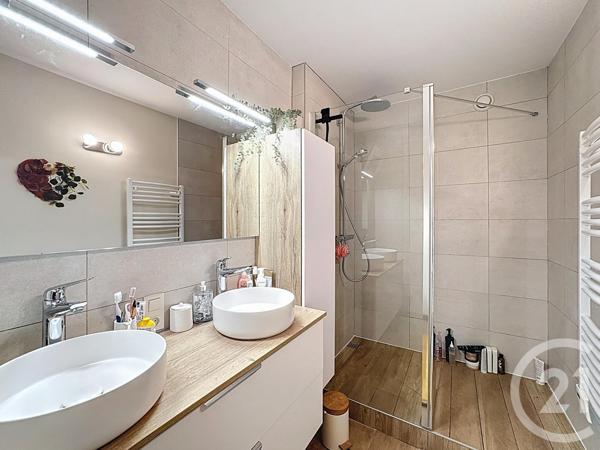 Appartement F2 à vendre  3 pièces - 57,62 m2 VALS PRES LE PUY - 43