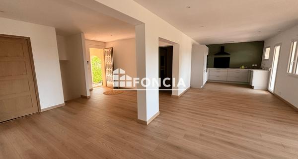À vendre Maison 5 pièces 155 m² - Nîmes 30900
