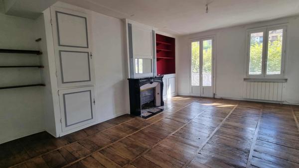 Tulle centre - Grand T2 de caractère