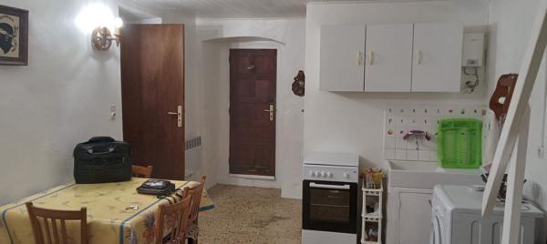 À vendre - Maison mitoyenne 1 côté, 3 pièces située à Tomino (20248)