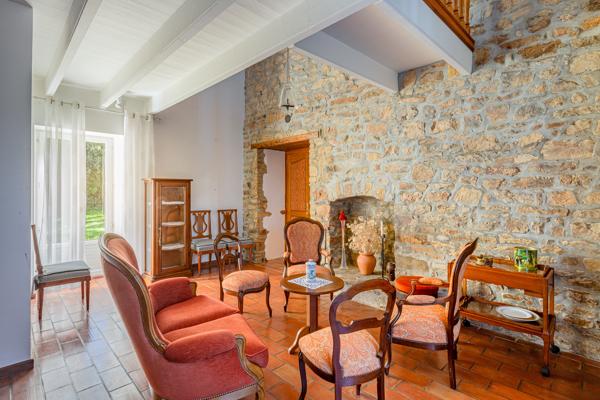 Propriété de caractère bourg 355 m² Séné