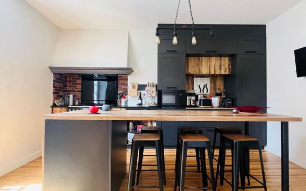 Maison à vendre    3 pièces • 106 m2 Rochefort