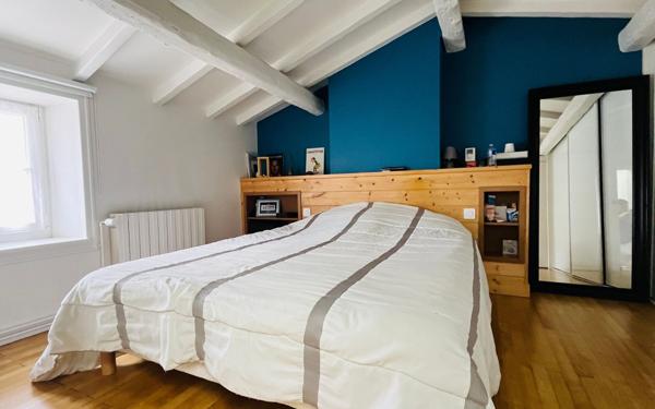 Maison à vendre    3 pièces • 106 m2 Rochefort