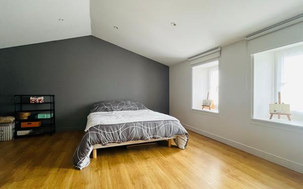 Maison à vendre    3 pièces • 106 m2 Rochefort