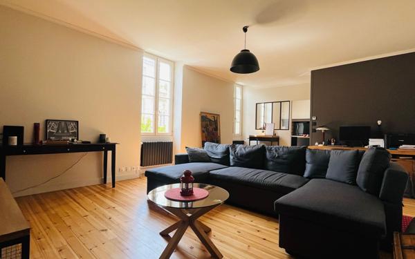 Maison à vendre    3 pièces • 106 m2 Rochefort