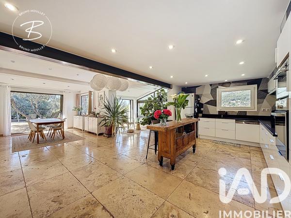 Maison à vendre 7 pièces 226 m² Toulon
