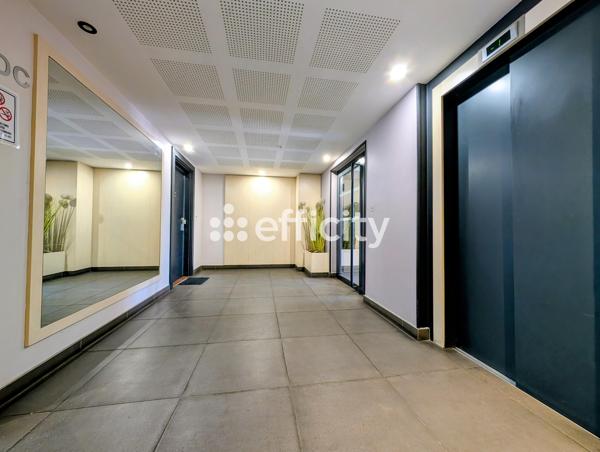 Appartement
         3 pièces
        - 60 m²