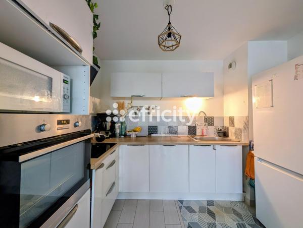 Appartement
         3 pièces
        - 60 m²