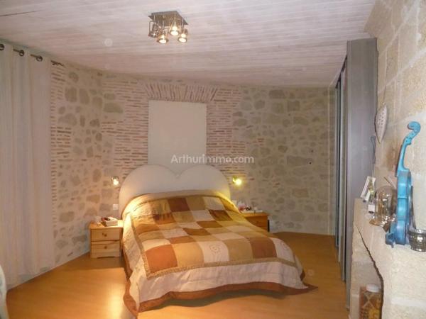Vente                                                      Propriété
                        
                     10 pièces                      440 m2                     à Coutras