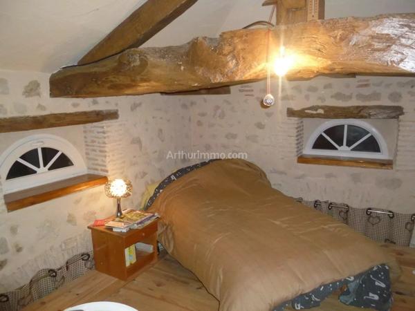 Vente                                                      Propriété
                        
                     10 pièces                      440 m2                     à Coutras