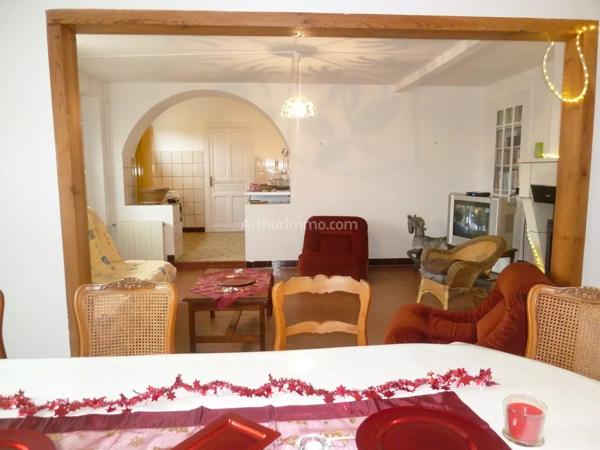Vente                                                      Propriété
                        
                     10 pièces                      440 m2                     à Coutras