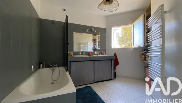 Location maison 6 pièces 199 m² Saint-Médard-en-Jalles