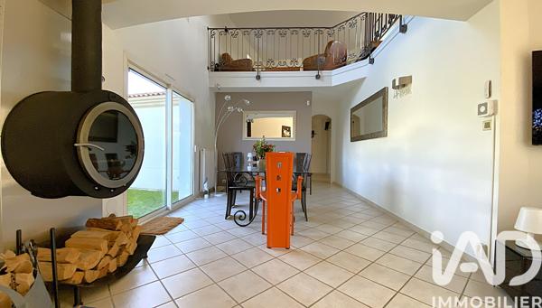 Location maison 6 pièces 199 m² Saint-Médard-en-Jalles