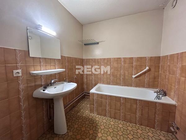 Pau (64000) Appartement de type T4 avec grande terrasse -Pau-