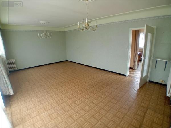 Pavillon à vendre à Ruaudin dans la Sarthe (72230), ref : 72012-1082301