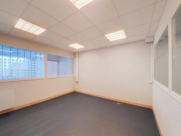 EXCLUSIVITÉ LORIENT : Ensemble de bureaux avec fort potentiel