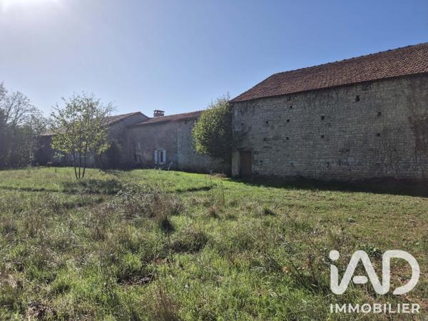 Maison à vendre 6 pièces 139 m² Salles-de-Villefagnan
