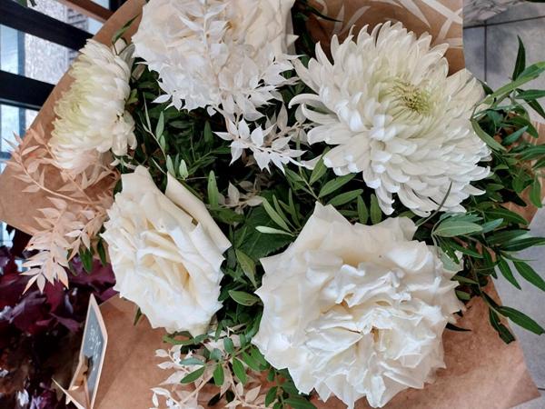 SECTEUR SAINTES - FLEURISTE, PLANTES, DECORATION