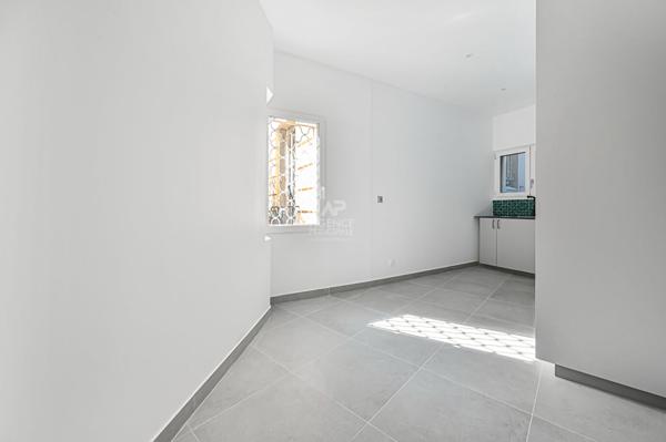 Maison de ville à Nanterre 109 m² (89 m² carrez)-IDEAL PROFESSION LIBERALE €599 000 ** - Référence 15118