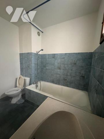 Sur la commune de MONTREUIL (93100) appartement de 2 pièces principales (cave et parking sous-sol)